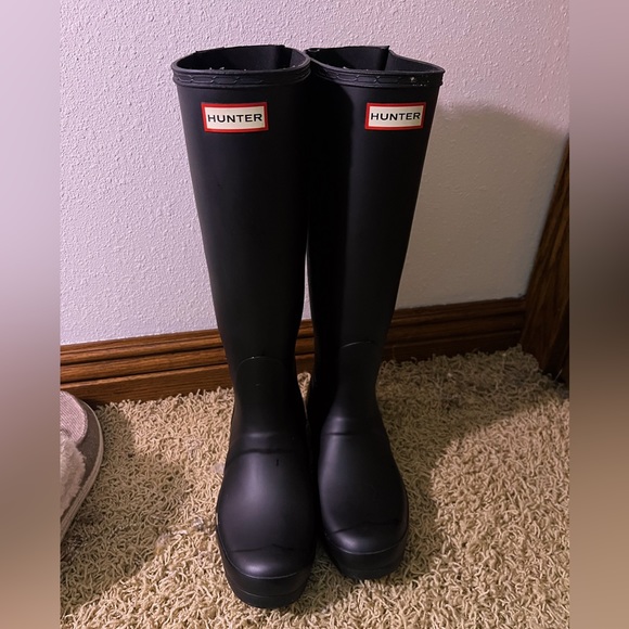 Black Womens Tall Hunter Boots. Great Condition - Picture 1 of 4